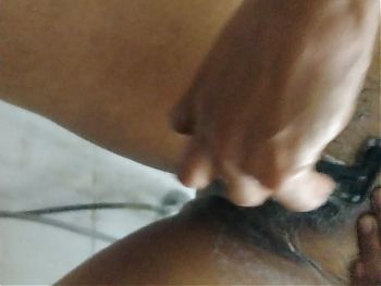 Susma aunty pussy shave and tack shower 