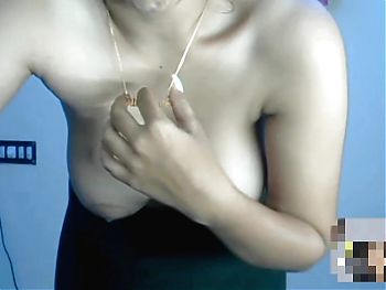 Desi horny girl boobs showing for stepbrother in video call bigboobs insert dildo in pussy moaning for sex telugu fuckers 