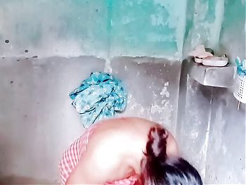 🇮🇳DESI INDIAN BATHROOM SEX  (Cheating Wife Amateur Homemade Wife Real Homemade Tamil 18 Year Old Indian Uncensored Japane
